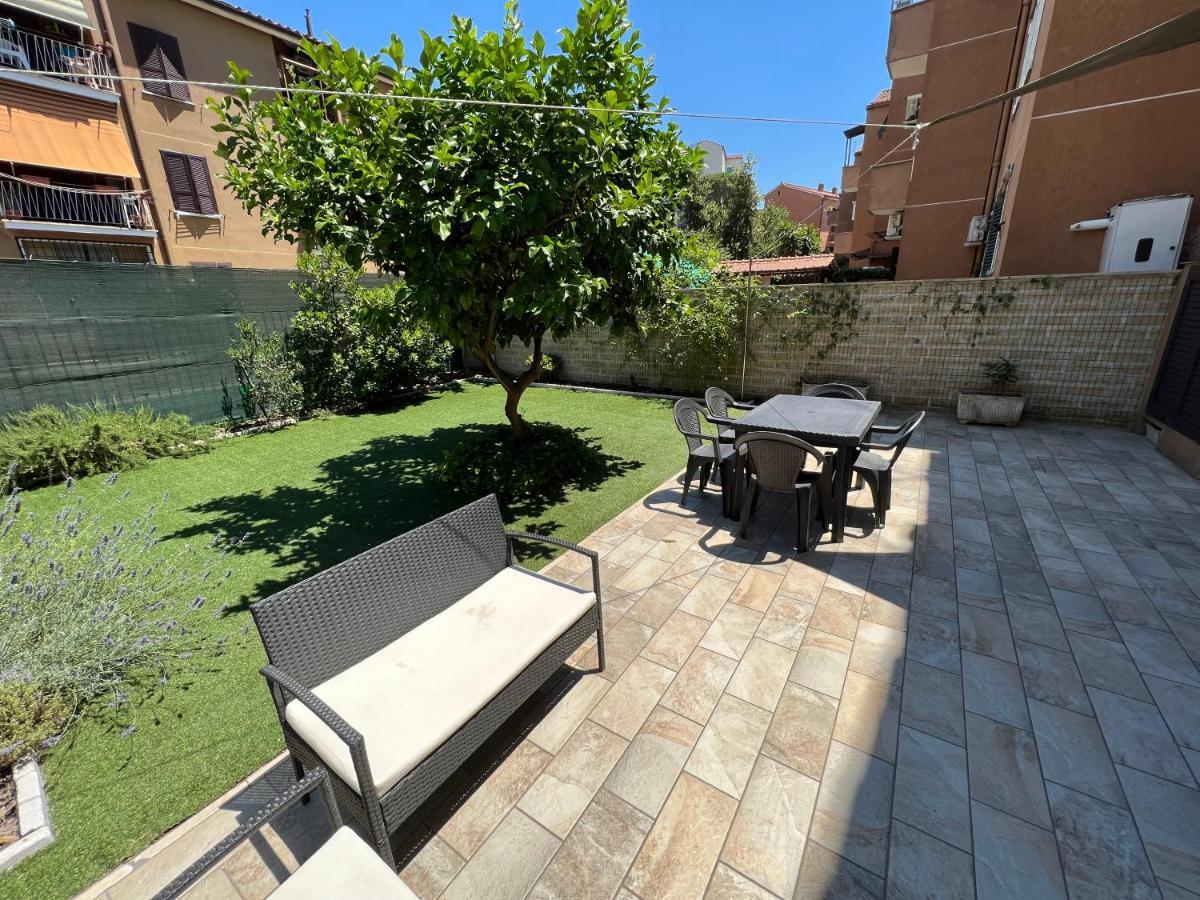 Casa Paestum. Your Wonderful Garden In Roma Eksteriør bilde